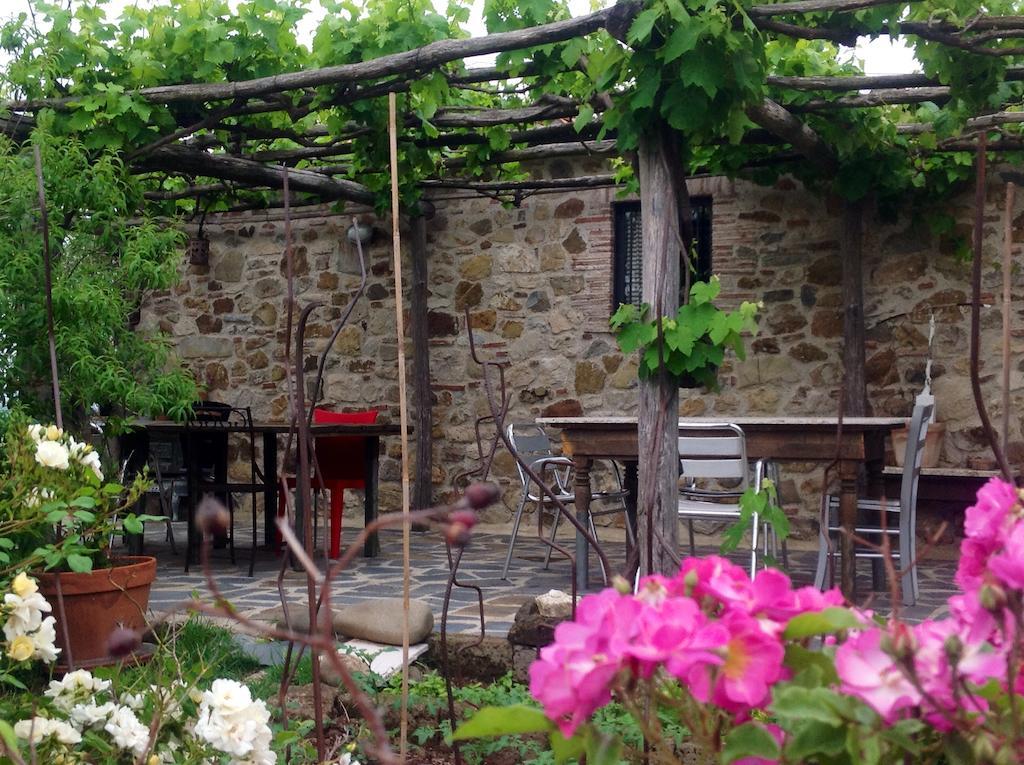 Residenza D'Epoca La Commenda Guest House Manciano Exterior photo